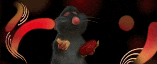 Gif extrait du film ratatouille. Ratatouille mange une fraise